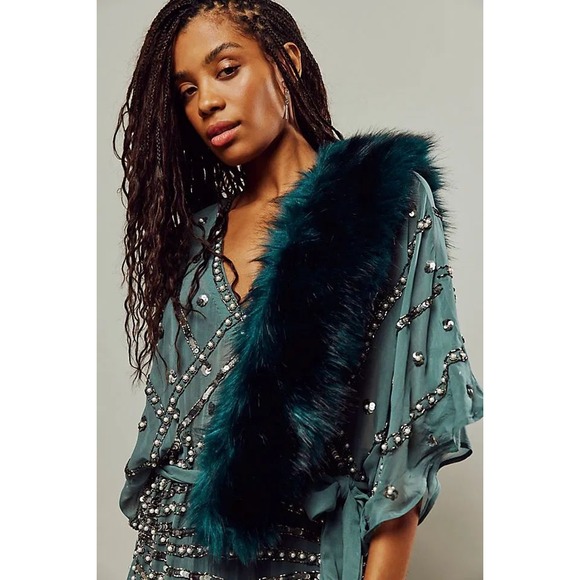 Free People Accessories - Free People Jagger Faux Fur Collar Emerald Kelly Green Plaid Lining Scarf NEW